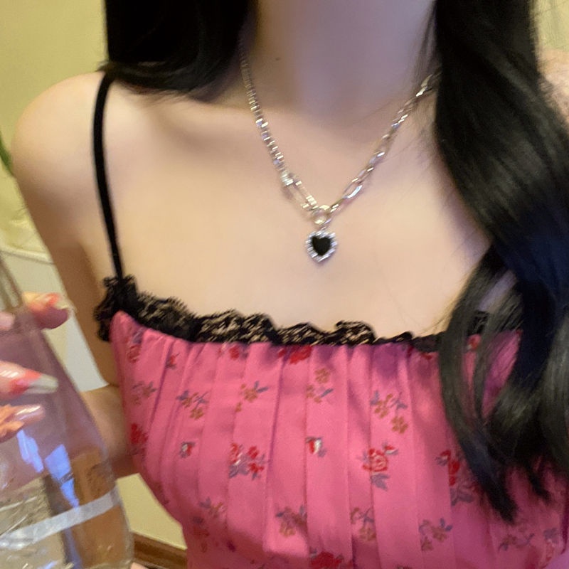 Collana con ciondolo a forma di spilla Black Love con strass pieni, moda retrò, catena per clavicola_voghion.com