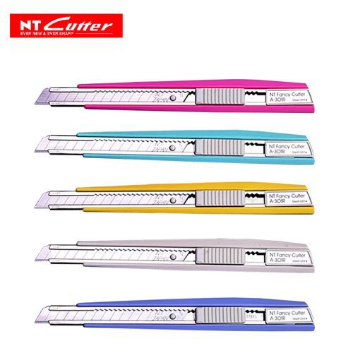 日本 NT Cutter A-301RP 經典彩色版自動鎖定美工刀 產品多色展示與包裝