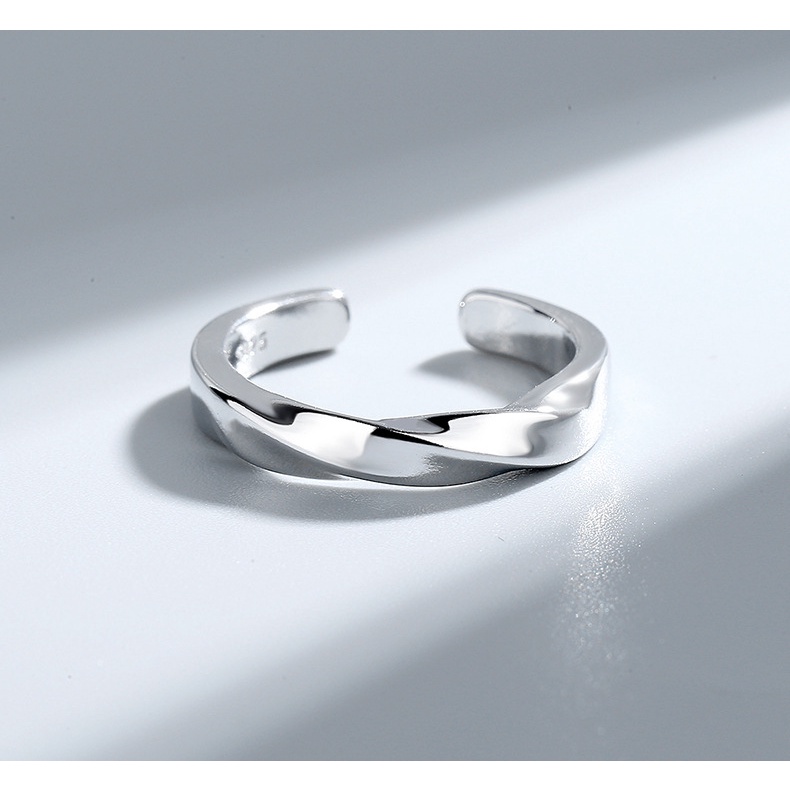 Mobius Ring Trendy Male Single Ring Fashion Retro Style Open Adjustable Wave Twist Ring_voghion.com