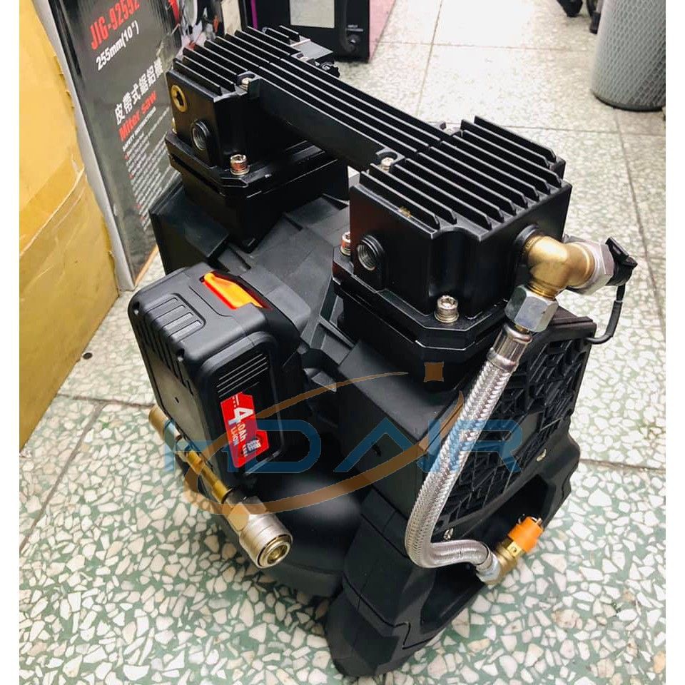 急速出貨 附發票 風霸經銷18V無刷充電空壓機 打氣機 釘槍 氣動工具 吹塵補胎 牧田德偉美沃奇電池可用 商品圖片 2
