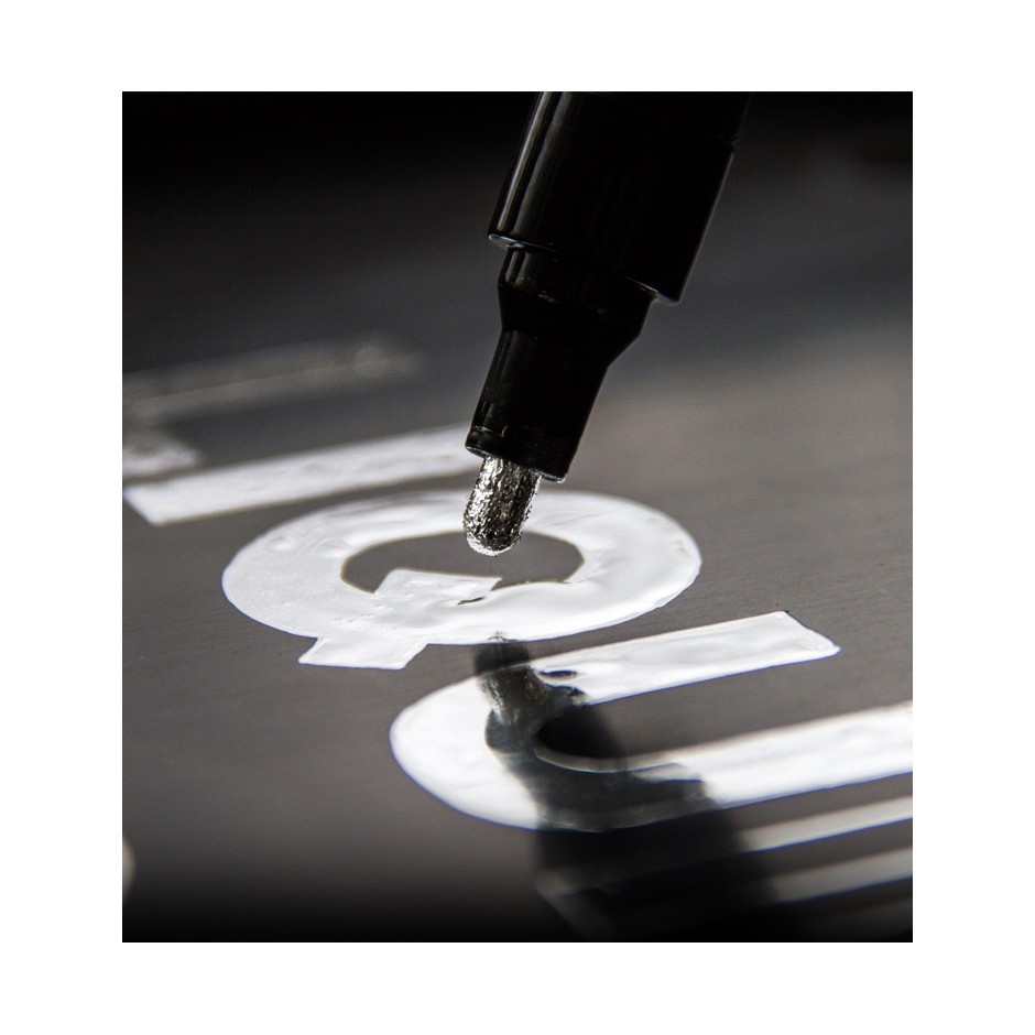 MOLOTOW 液態鉻實際鏡面反射效果