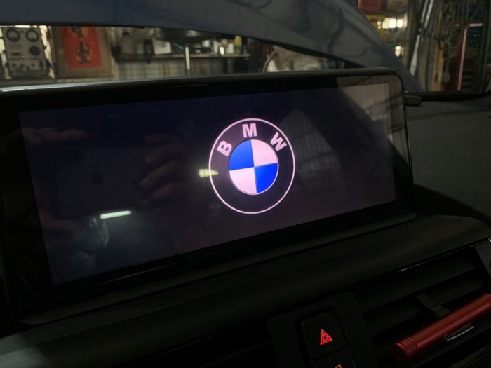 BMW 寶馬 各車系F20 F22 F30 F31 大螢幕 CarPlay 支援 蘋果 安卓 主機 免運 直上 免改線BMW - 台灣批發網