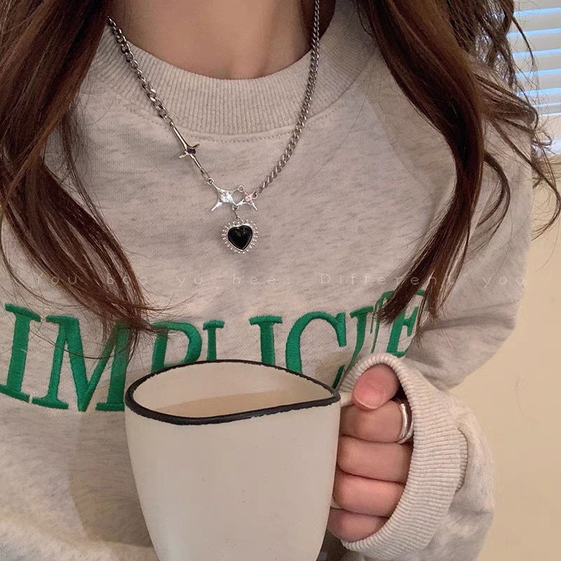 Collana con ciondolo a forma di cuore nero, punk, con strass lucidi, a forma di stella, a catena asimmetrica, per donne, con catena al collo_voghion.com