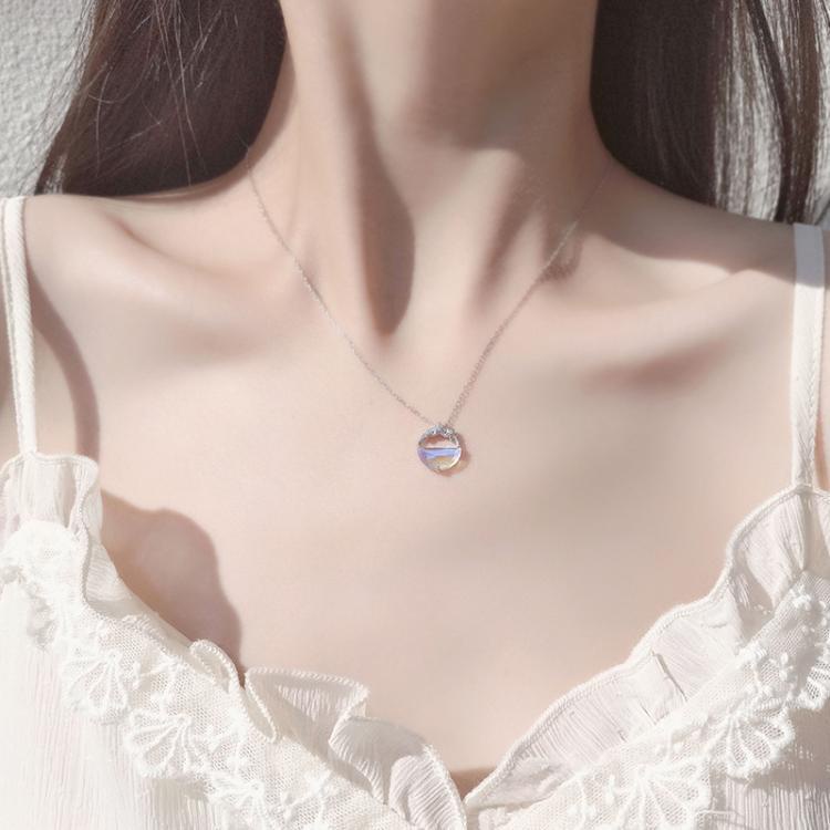 Colar com pingente de lua luminosa para mulher pedra_voghion.com