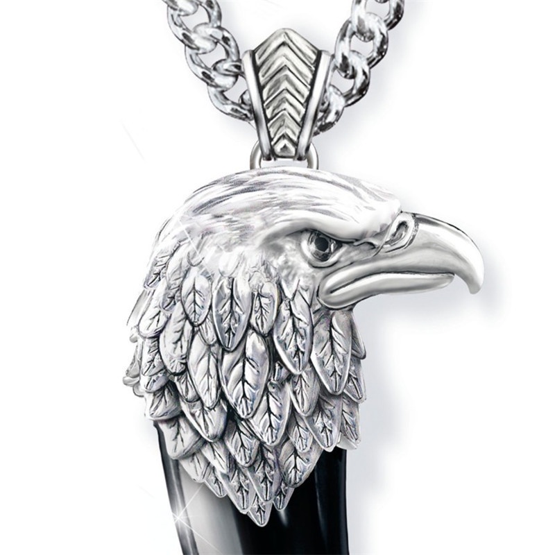 Collana con ciondolo con testa d'aquila volante da uomo in onice nero con artiglio d'aquila_voghion.com