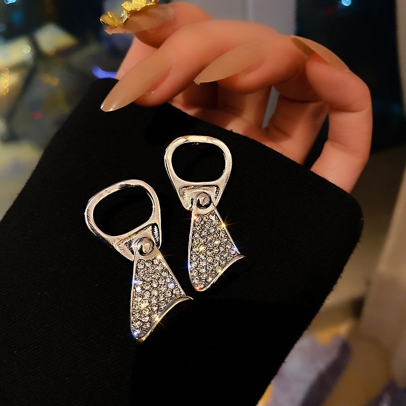 Orecchini a lobo con anello e strass per donna e ragazza_voghion.com