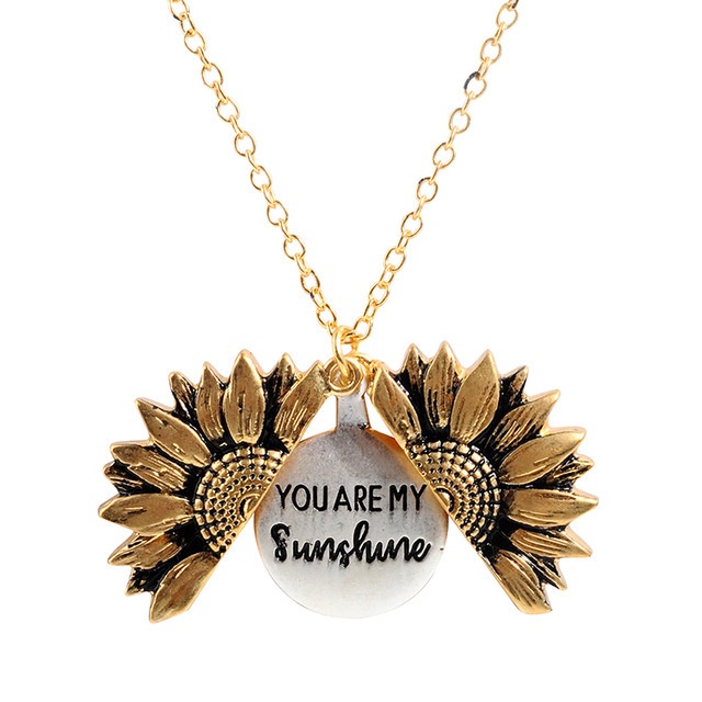 Colar com pingente de medalhão girassol you are my sunshine boho_voghion.com