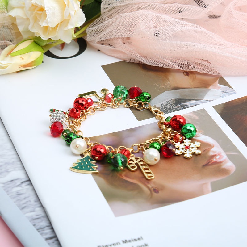 Bracelet de noël avec perles clochette et breloque flocon_voghion.com