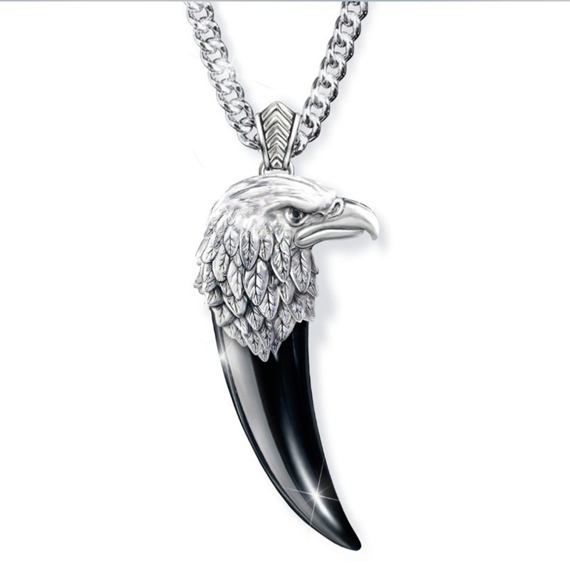 Collana con ciondolo con testa d'aquila volante da uomo in onice nero con artiglio d'aquila_voghion.com