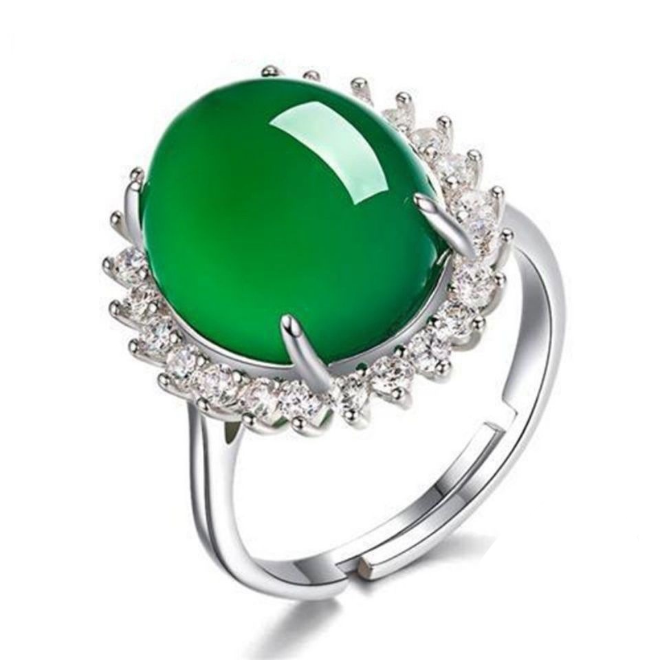 Collana con pendente in pietra verde e crisoprasio per donna_voghion.com
