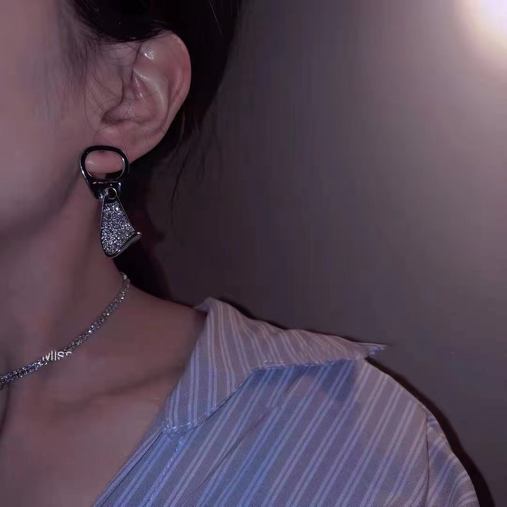 Orecchini a lobo con anello e strass per donna e ragazza_voghion.com