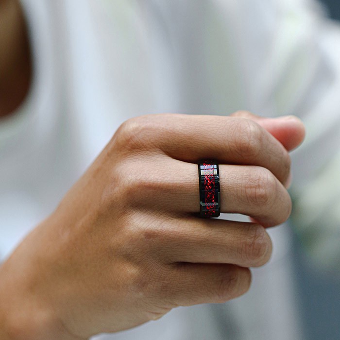 Paar Ringe Mit Roten Strasssteinen Und Schwarzem Drachenmuster_voghion.com