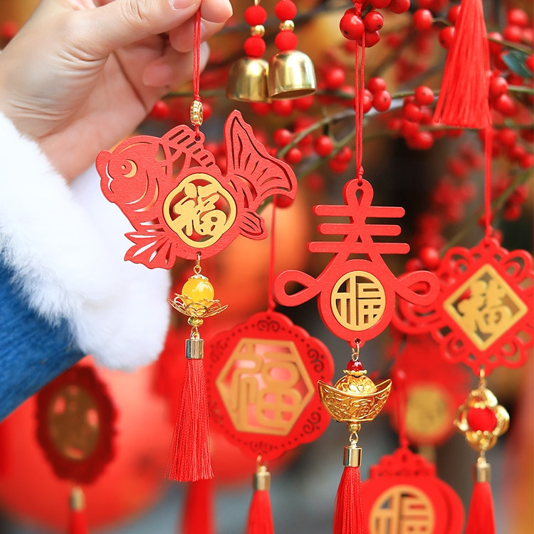 台灣現貨【木質新年掛飾】春聯木牌中國結流蘇 福字雙魚葫蘆吉祥掛件 玄關門把牆面 年節佈置款 新年佈置 裝飾掛飾 玄關裝飾