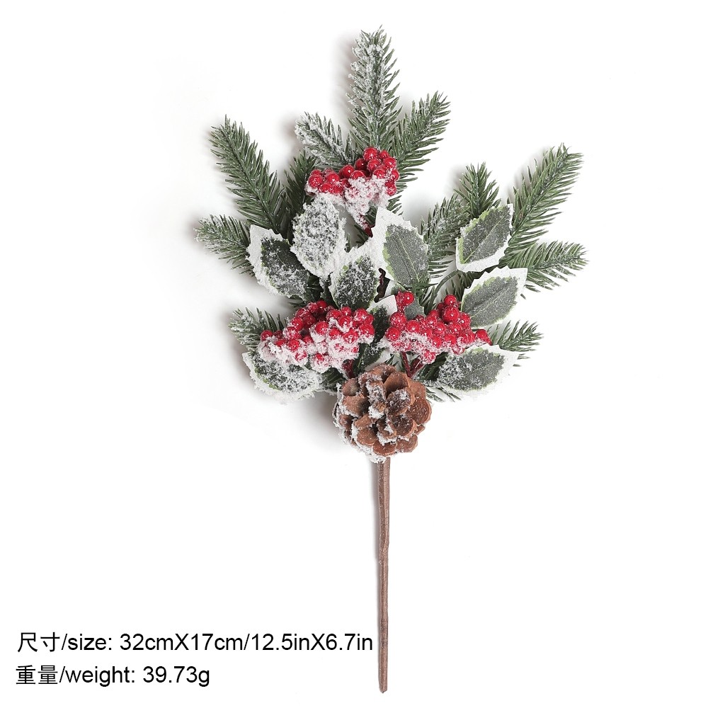 帶雪紅果諾貝松果
