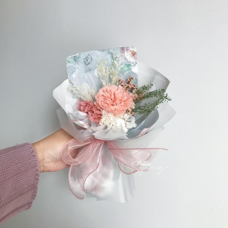特級永生康乃馨❰月光❱,(贈送透明禮盒/櫥窗提袋/LED燈串)