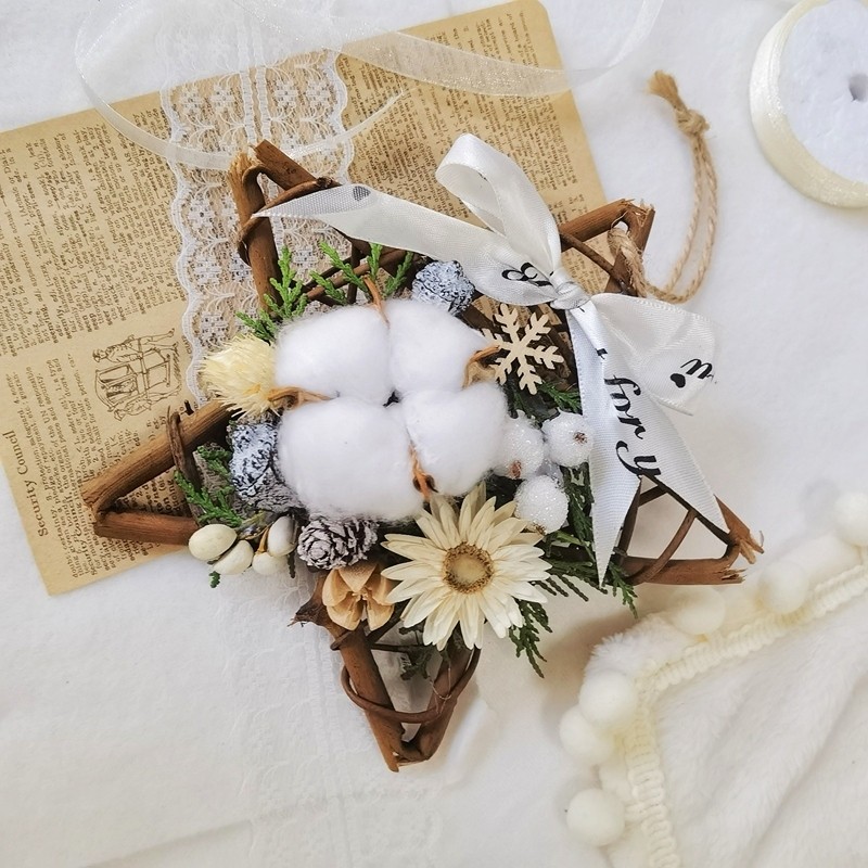 (15cm星星A款)麥桿菊棉花白緞帶,(附藤圈)非成品.需DIY手工製作