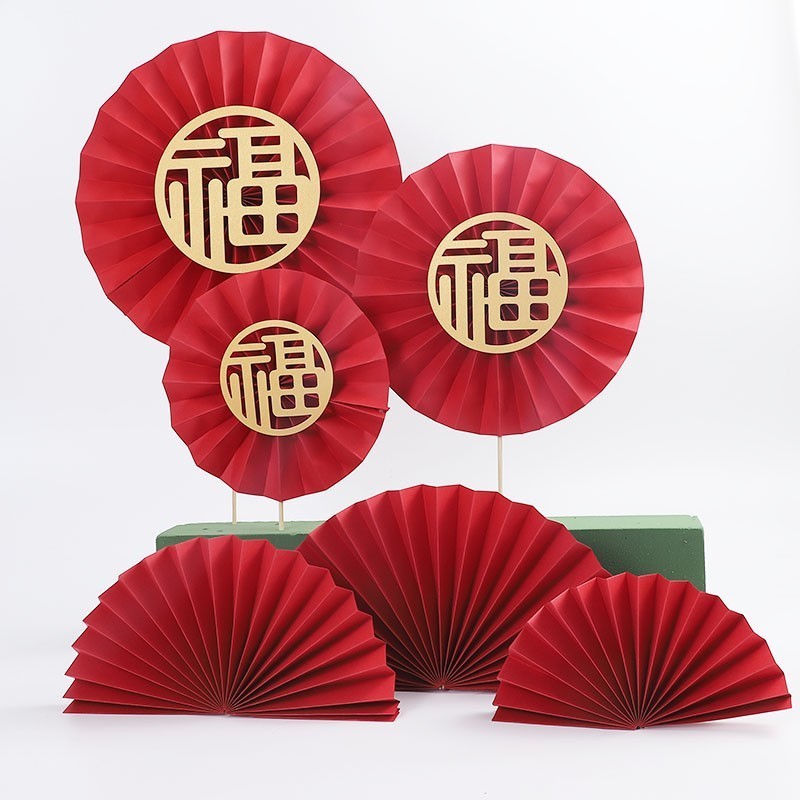 台灣現貨【福字摺紙圓扇】新年紙扇掛件 春節福桶門把牆面佈置 多尺寸多款祝福 新年佈置