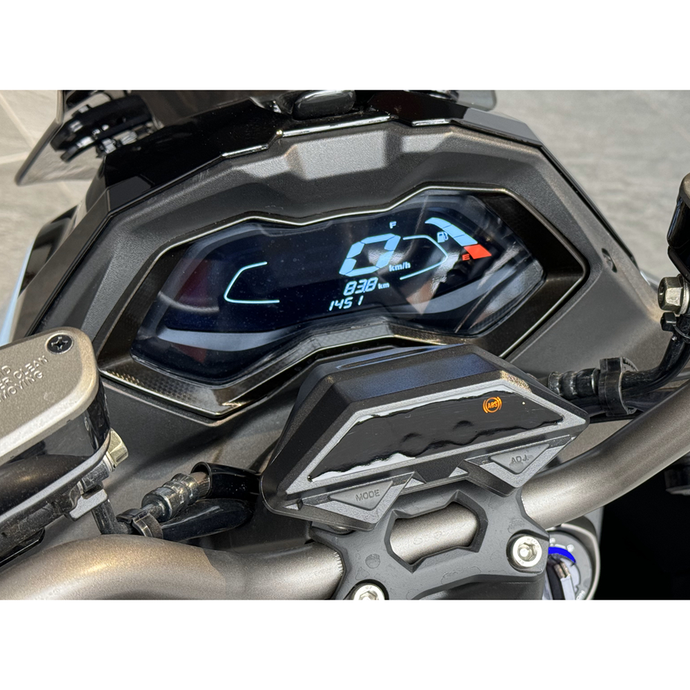 KYMCO RomaGT 專用犀牛皮 機車車殼抗刮膜 保護膜 犀牛皮  防刮蹭 極度抗刮 抗UV 耐酸鹼 新車必貼 商品圖片 4