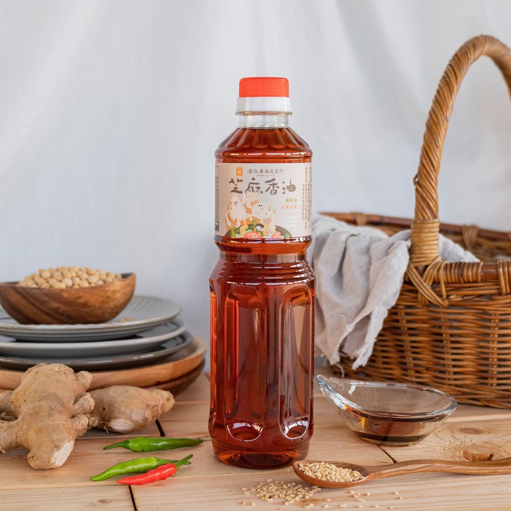 金弘麻油花生行 特級 冷壓芝麻香油 芝麻香油 600ml 1500m 塑膠瓶 涼拌 日常料理 全素可食｜繁華中西藥局｜