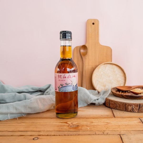 金弘麻油花生行 冷壓純白麻油 白芝麻油 麻油 300ml 600ml 玻璃瓶 韓國料理愛用油 全素可食｜繁華中西藥局｜
