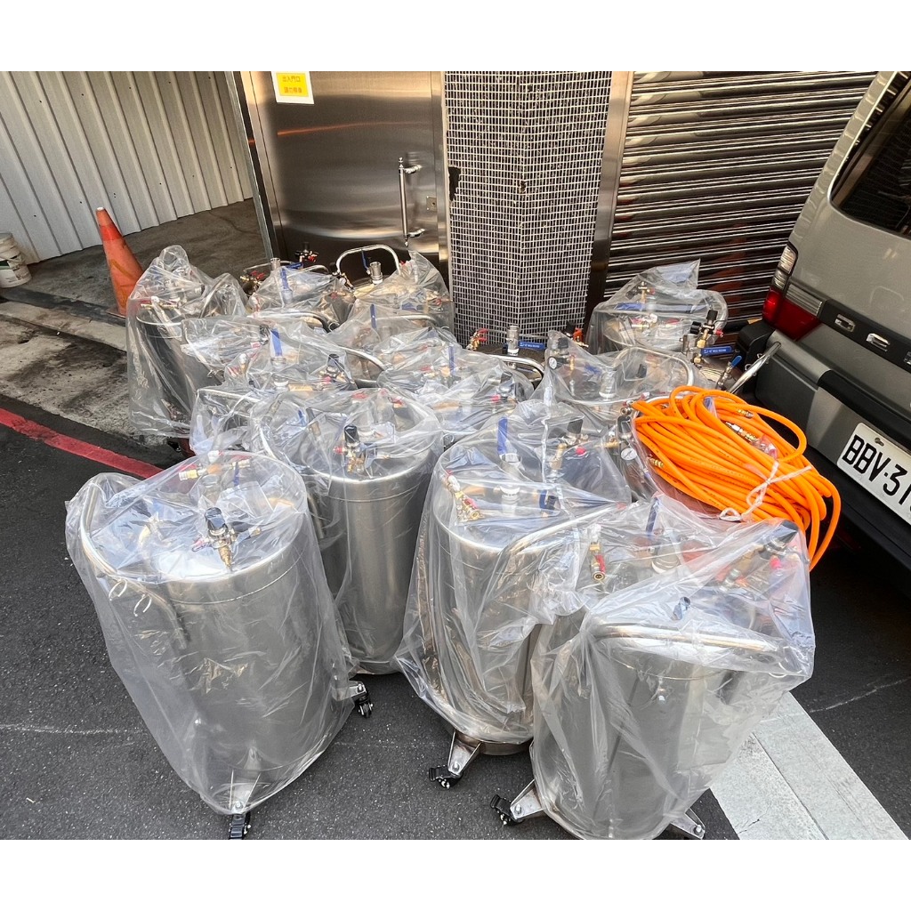 專精泡沫桶 儲氣桶 可樂桶客製化改裝 消毒桶 泡沫機 沖洗桶 潛水BC頭 露營沖洗淋浴 噴藥噴漆 白鐵桶壓力桶 塗料桶 商品圖片 3