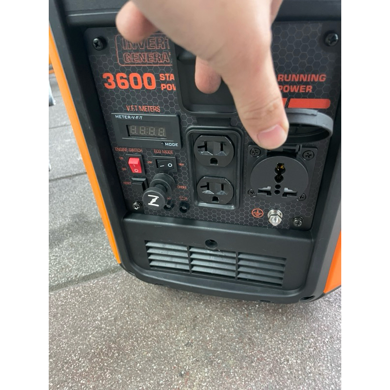 附發票台北工具3600IS靜音變頻3500W發電機110/220V雙電壓輸出 四行程停電露營擺攤工程 商品圖片 2