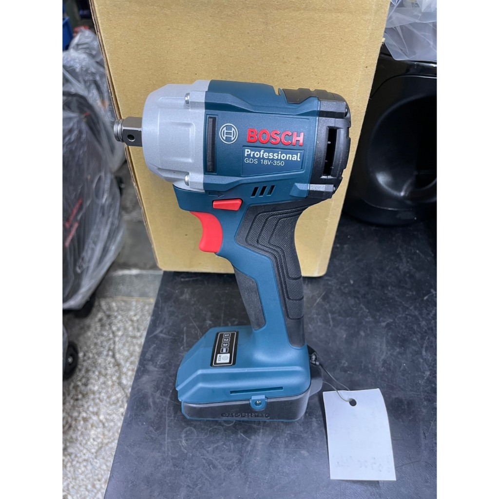 德國BOSCH 博世18V GDS 18V-350 鋰電 充電 免碳刷 無刷衝擊板手 電鑽  附提箱 商品圖片 2