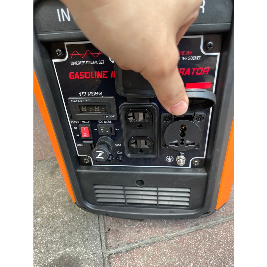 附發票台北工具4500IS靜音變頻4000發電機110/220V雙電壓輸出 四行程停電露營擺攤工程 商品圖片 6