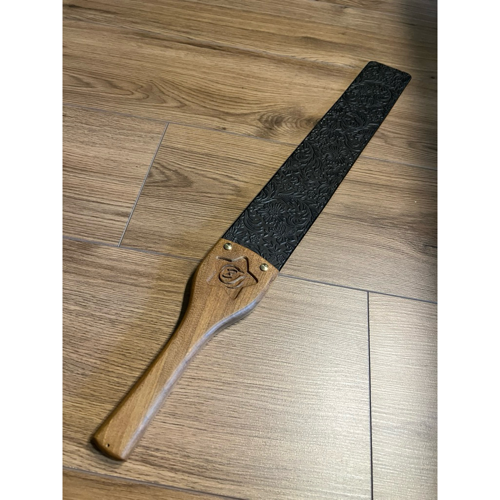 【KKsp道具雜貨店】 *由命* 牛筋皮拍 spanking 打屁股 主貝最愛 家法 規矩 懲罰 皮拍 皮鞭 戒尺 藤條