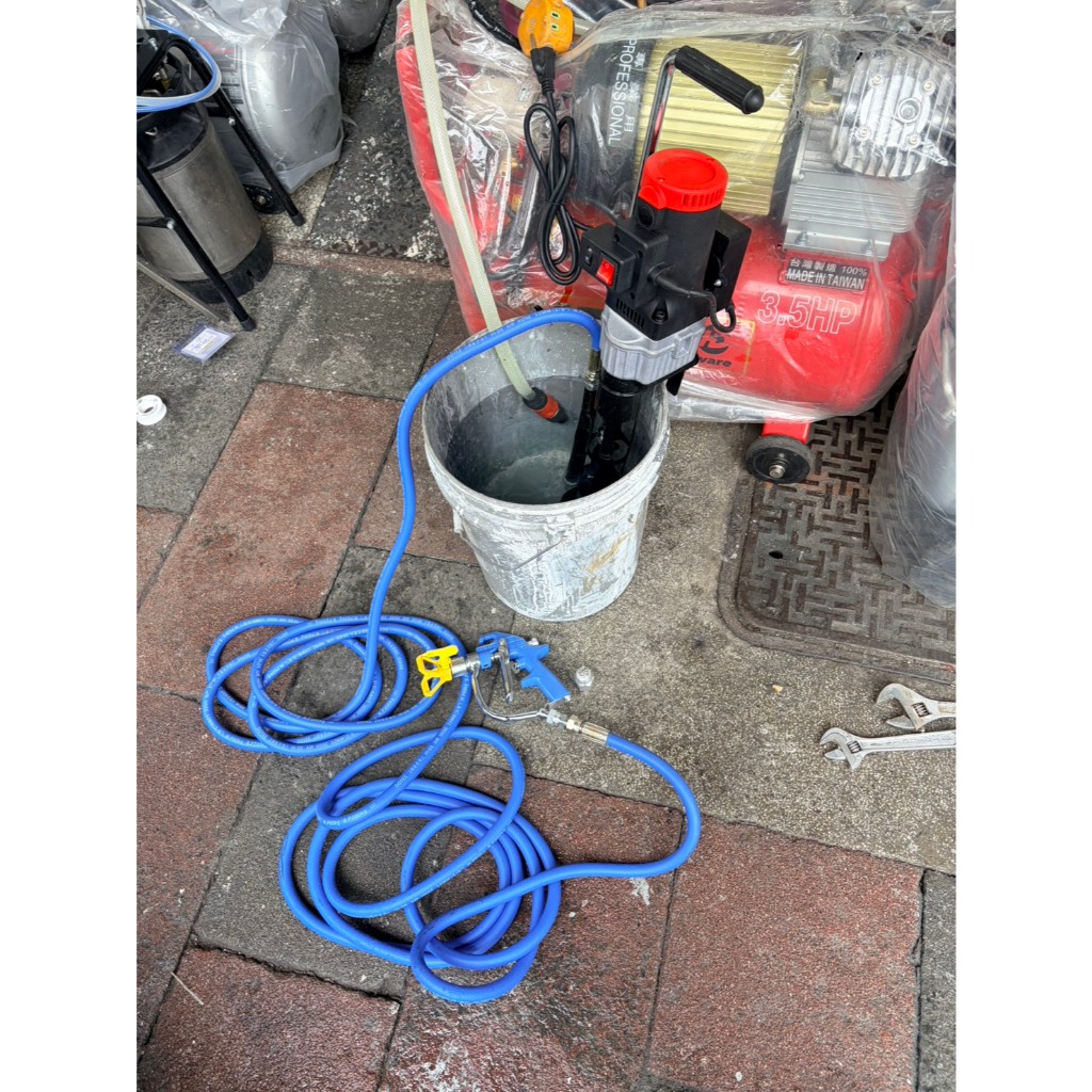 螺桿式噴漆機110V可噴彈泥 單液 雙液 PU 高黏性漆料 帶顆粒 纖維 帶沙 皆可噴 商品圖片 3
