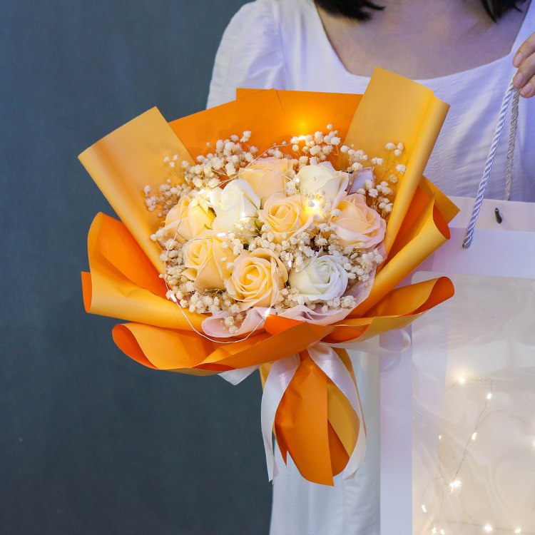 9 朵｜玫瑰滿天星（橘色）,純花束（無提袋／無燈串）