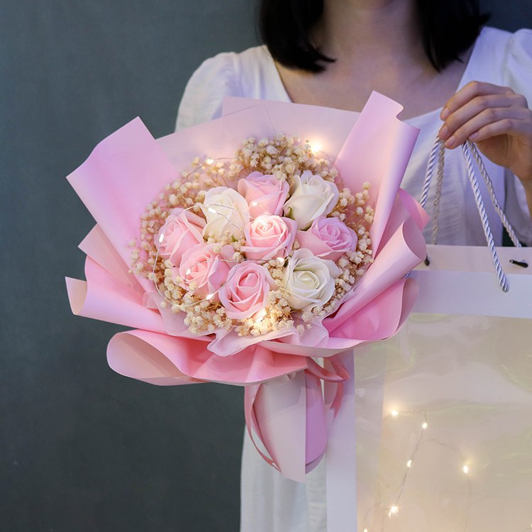 9 朵｜玫瑰滿天星（粉色）,純花束（無提袋／無燈串）