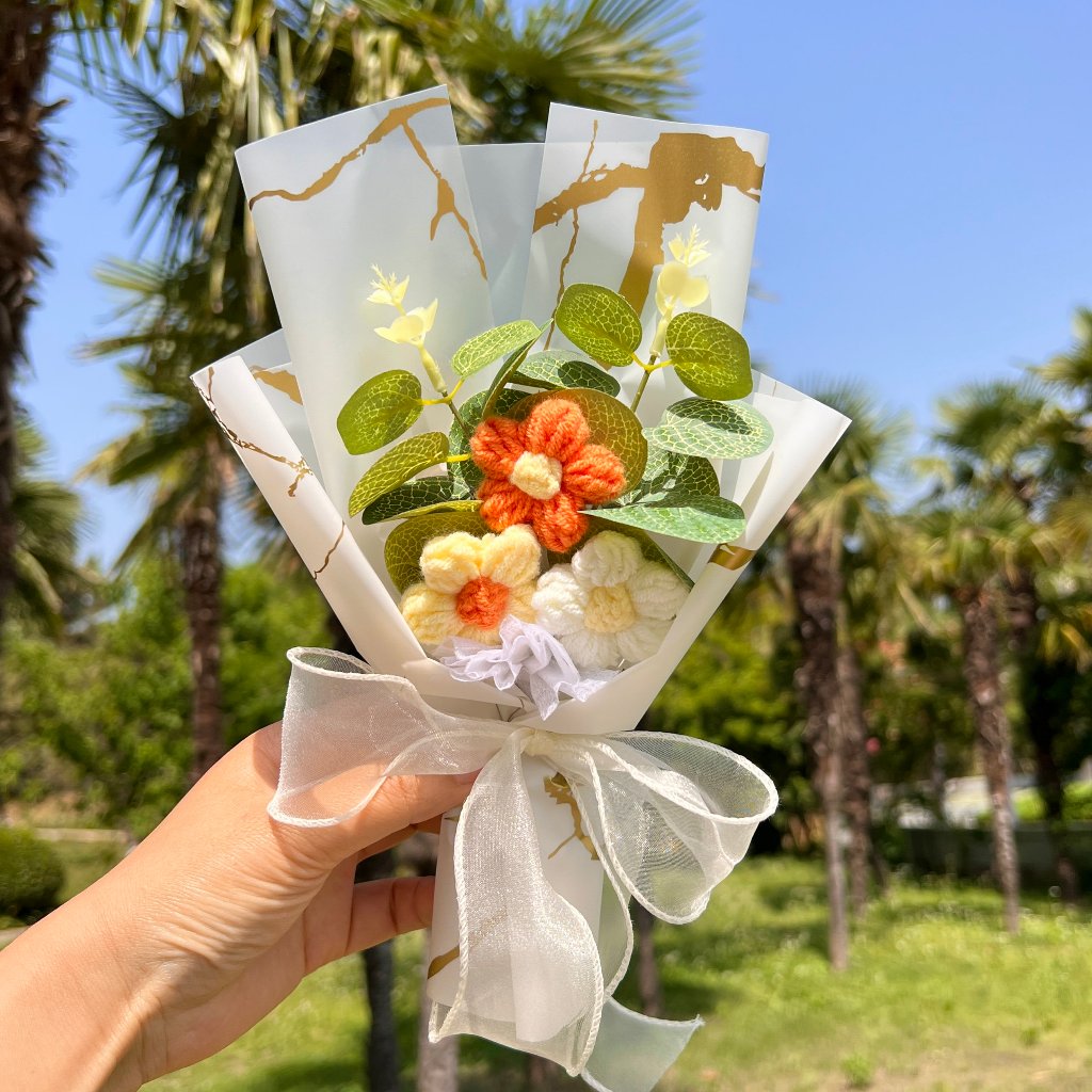 30cm毛線泡芙花束(白色包裝),純花束（無提袋／無燈串）