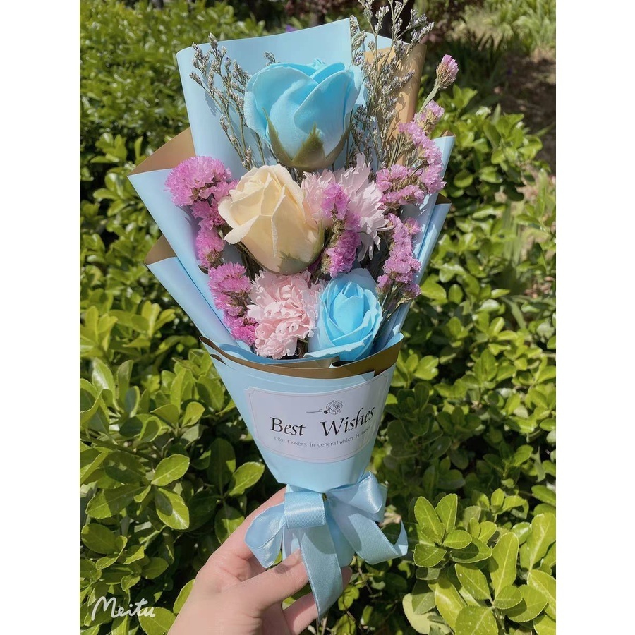 彩色康乃馨＋玫瑰(藍包裝)