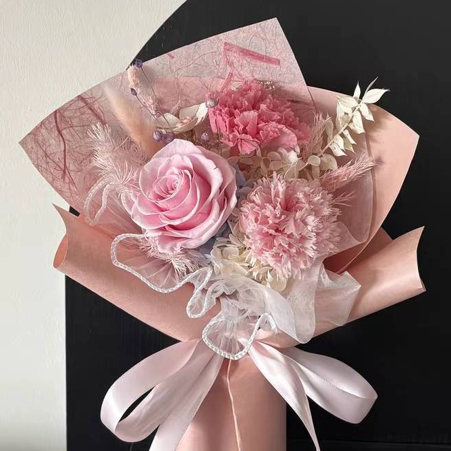 台灣現貨【永生玫瑰康乃馨花束】30cm紅色公主粉茶粉母親節生日送禮 櫥窗提袋燈串可選 拍照打卡桌面擺飾