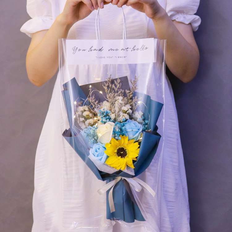 台灣現貨【向日葵玫瑰花束】25cm藍色香檳混搭花禮 情人節生日畢業送禮 透明提袋燈串 畢業花束 謝師禮物 生日禮物