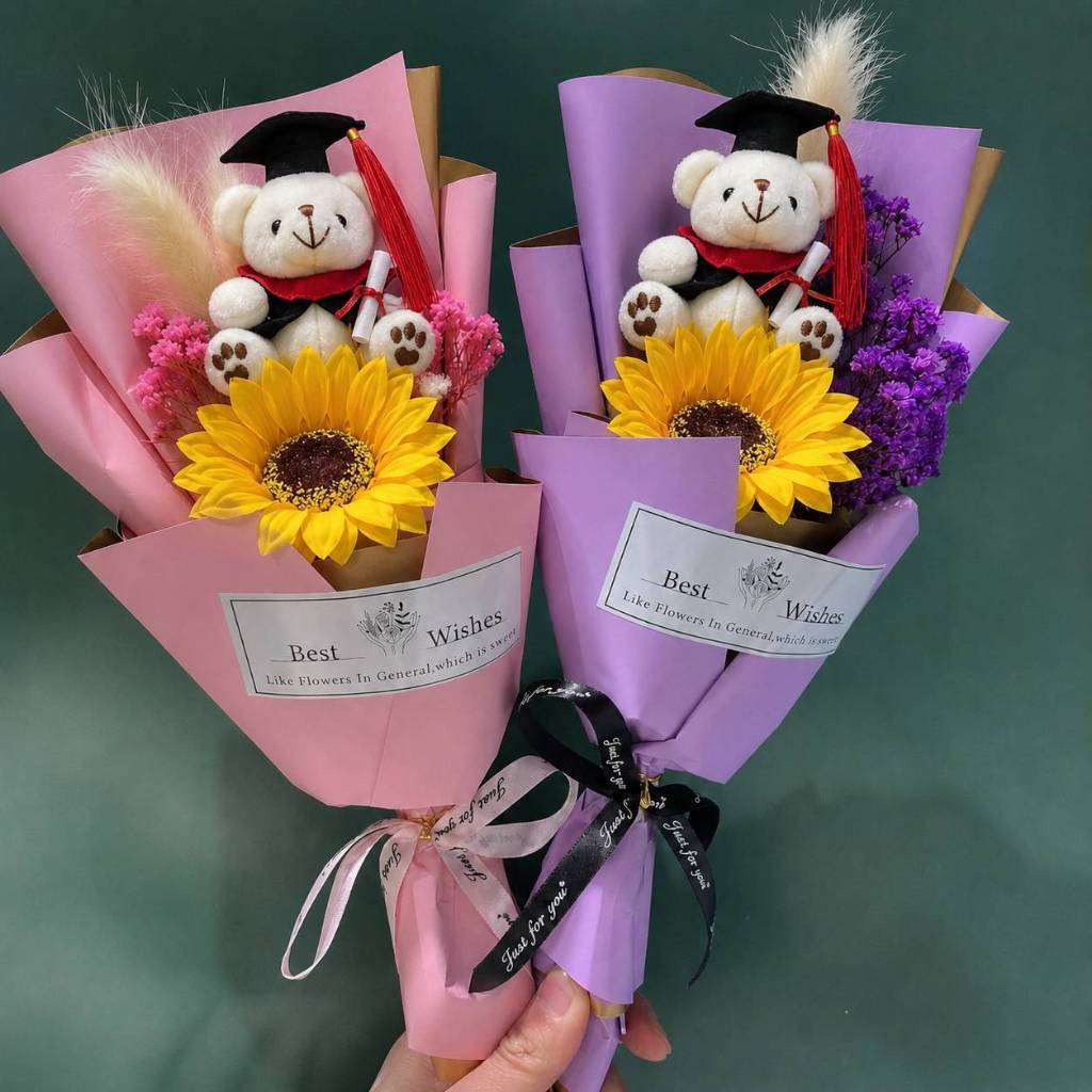 台灣現貨【畢業坐熊花束合集】15~35cm香皂花向日葵玫瑰康乃馨合集 畢業季 畢業熊 畢業花束 向日葵花束 香皂花束