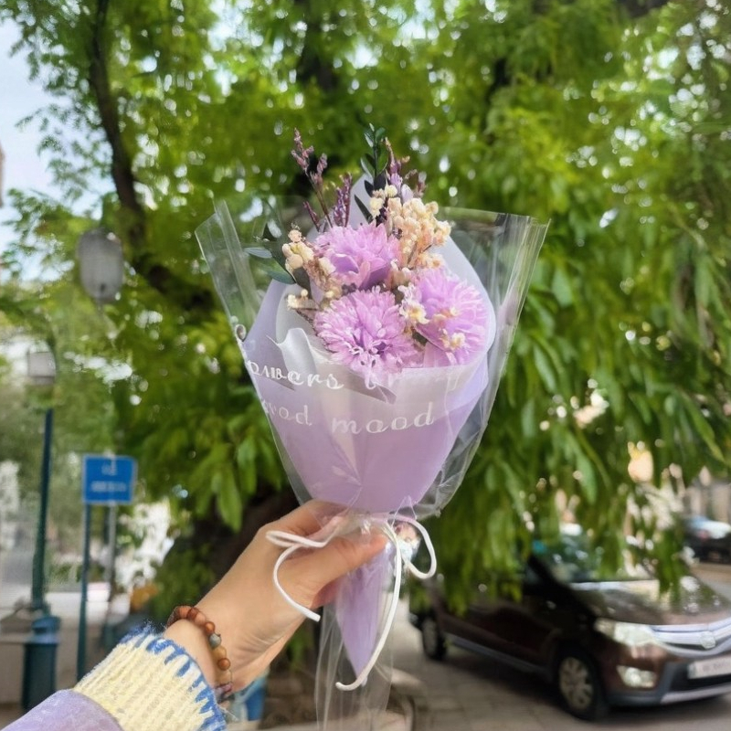 35cm三朵康乃馨（紫）,純花束（無提袋／無燈串）