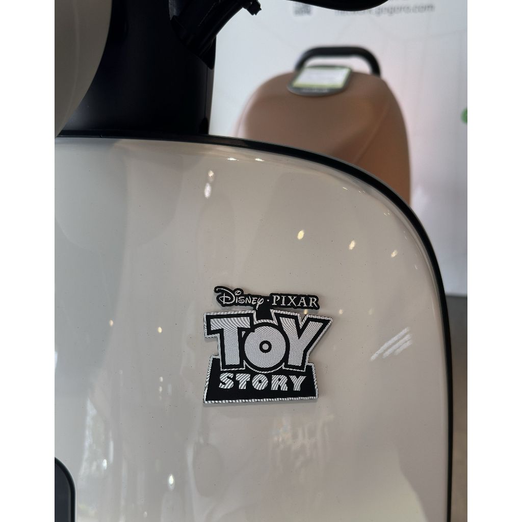 Gogoro EZZY 500/JEGO/玩具總動員 原廠車殼專用保護膜 不怕停車移車刮傷 自體修復 抗紫外線 高光亮面 商品圖片 2