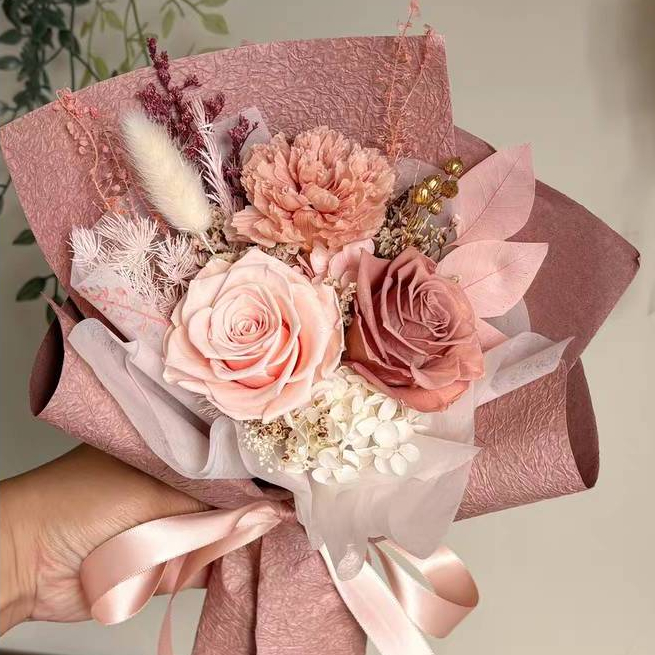 30cm3朵永生玫瑰康乃馨花束(茶粉色),純花束（無提袋／無燈串）