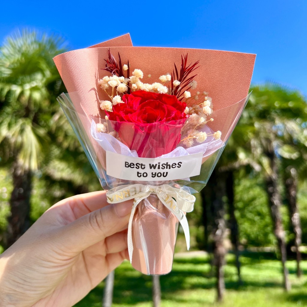 台灣現貨【永生玫瑰花束】15cm單支香檳粉色紅色藍色永生玫瑰 情人節母親節花束 生日禮物 透明提袋燈串 拍照花束小花禮