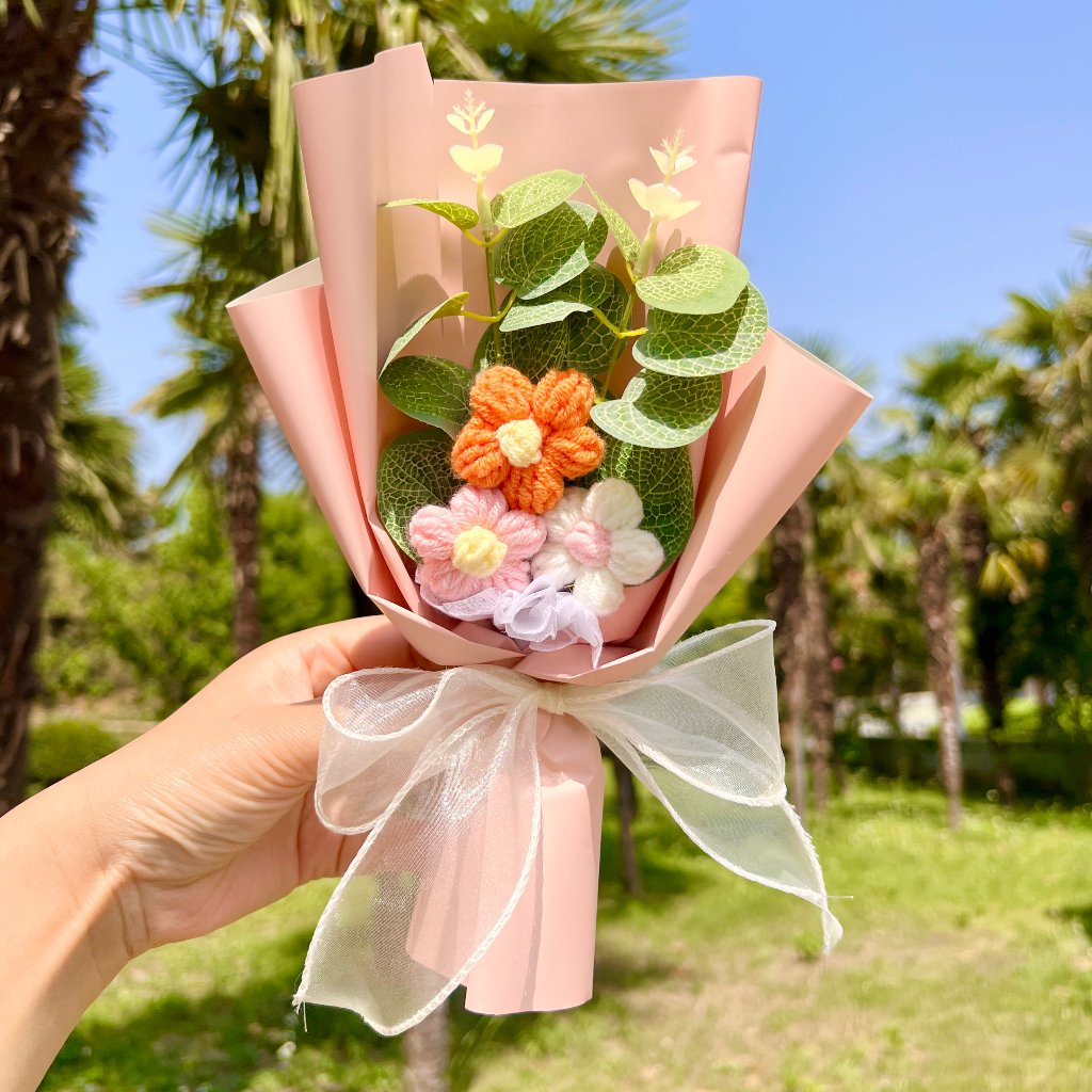 30cm毛線泡芙花束(粉色包裝),純花束（無提袋／無燈串）