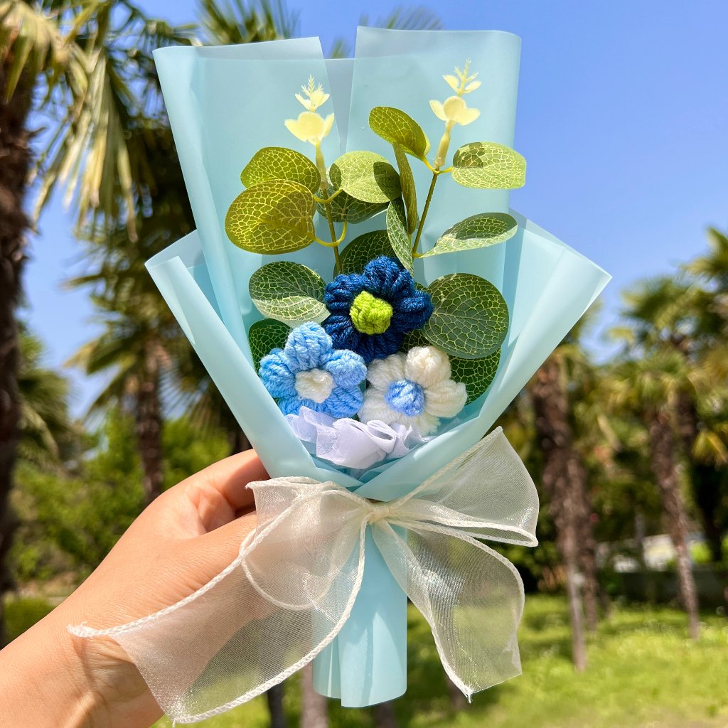 30cm毛線泡芙花束(藍色包裝),純花束（無提袋／無燈串）