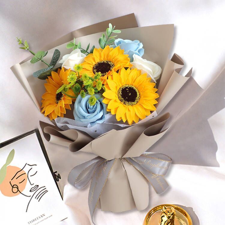 30cm向日葵/玫瑰（三黃向／米色包裝）,純花束（無提袋／無燈串）