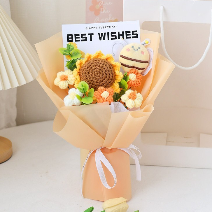 台灣現貨【蜜蜂向日葵花束】30cm笑臉向日葵雛菊針織花禮 畢業季生日禮物 櫥窗提袋燈串 桌面療癒擺飾 畢業花束 謝師禮物