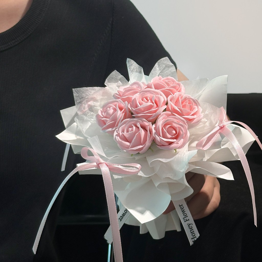 15cm7朵小玫瑰捧花（粉色）,純花束（無提袋／無燈串）