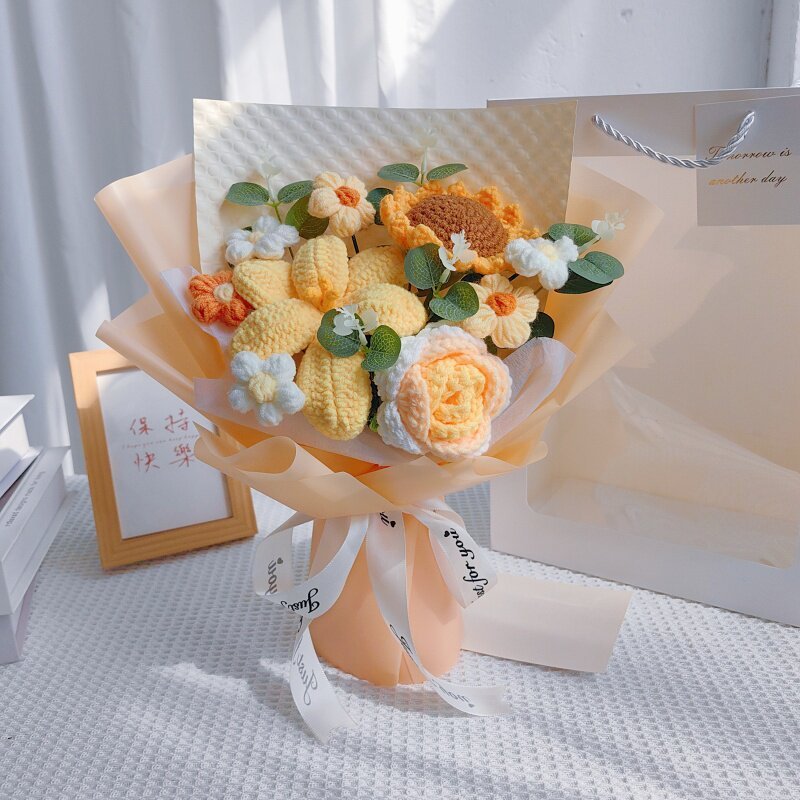 35cm百合玫瑰花束（香檳）,純花束（無提袋／無燈串）