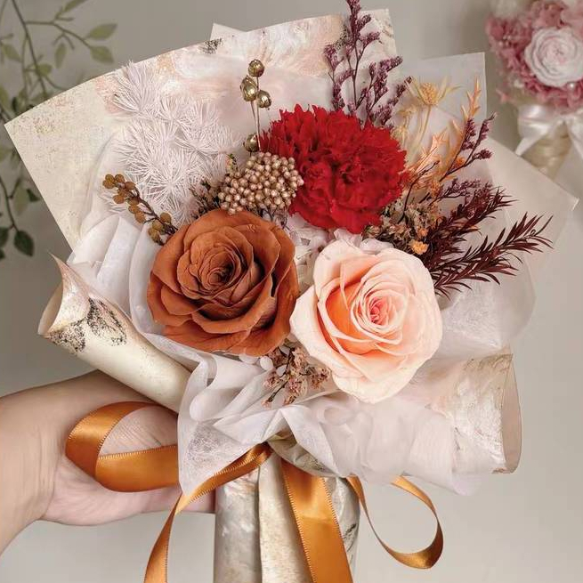 30cm3朵永生玫瑰康乃馨花束(紅色),純花束（無提袋／無燈串）