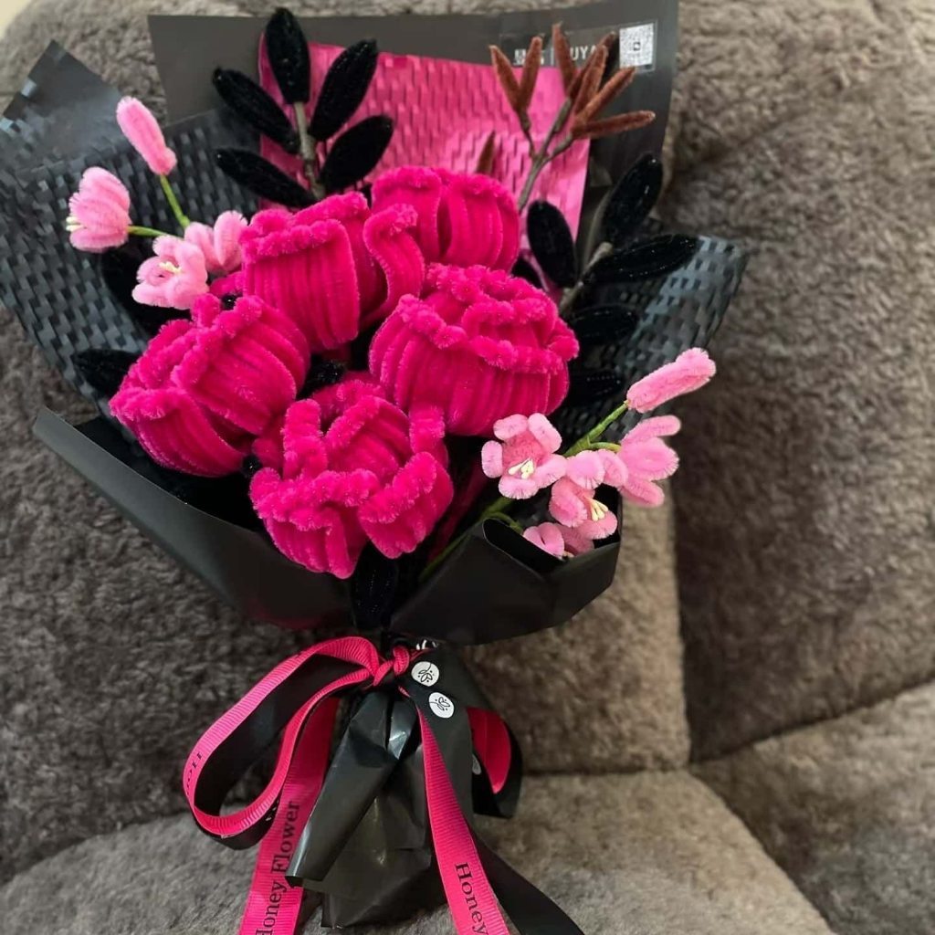 台灣現貨【毛根花束合集】30~35cm荷花鬱金香玫瑰手作花禮 情人節生日母親節送禮 櫥窗提袋燈串可選 拍照擺飾