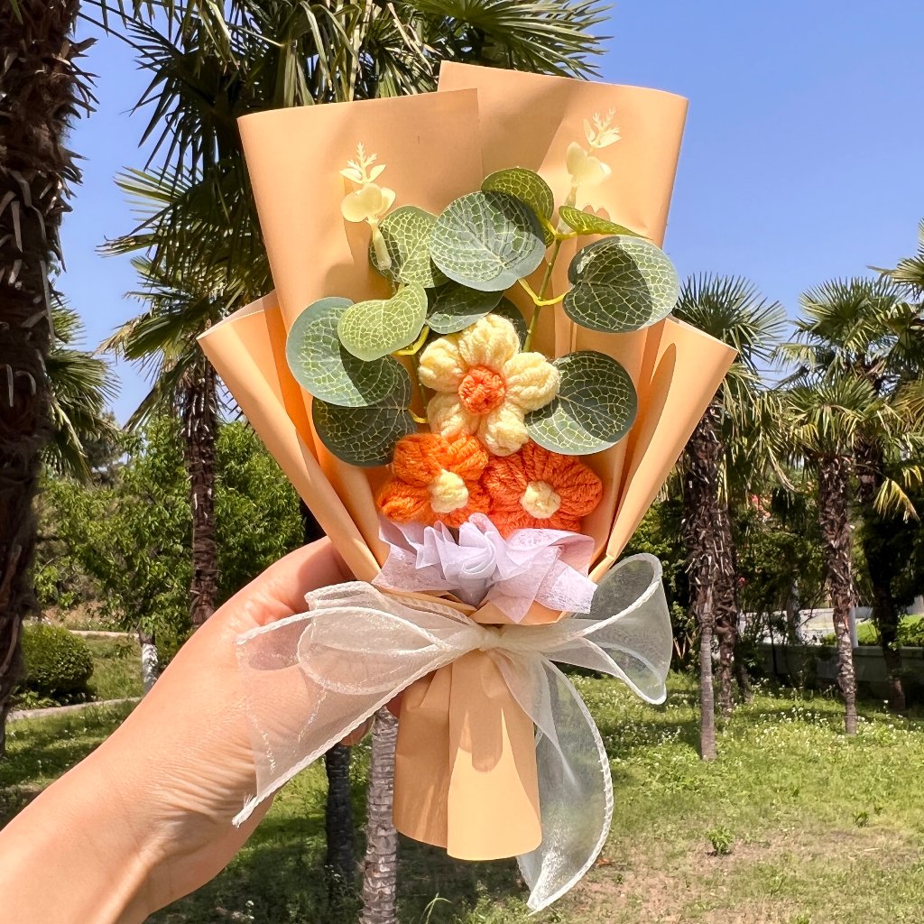 30cm毛線泡芙花束(香檳包裝),純花束（無提袋／無燈串）